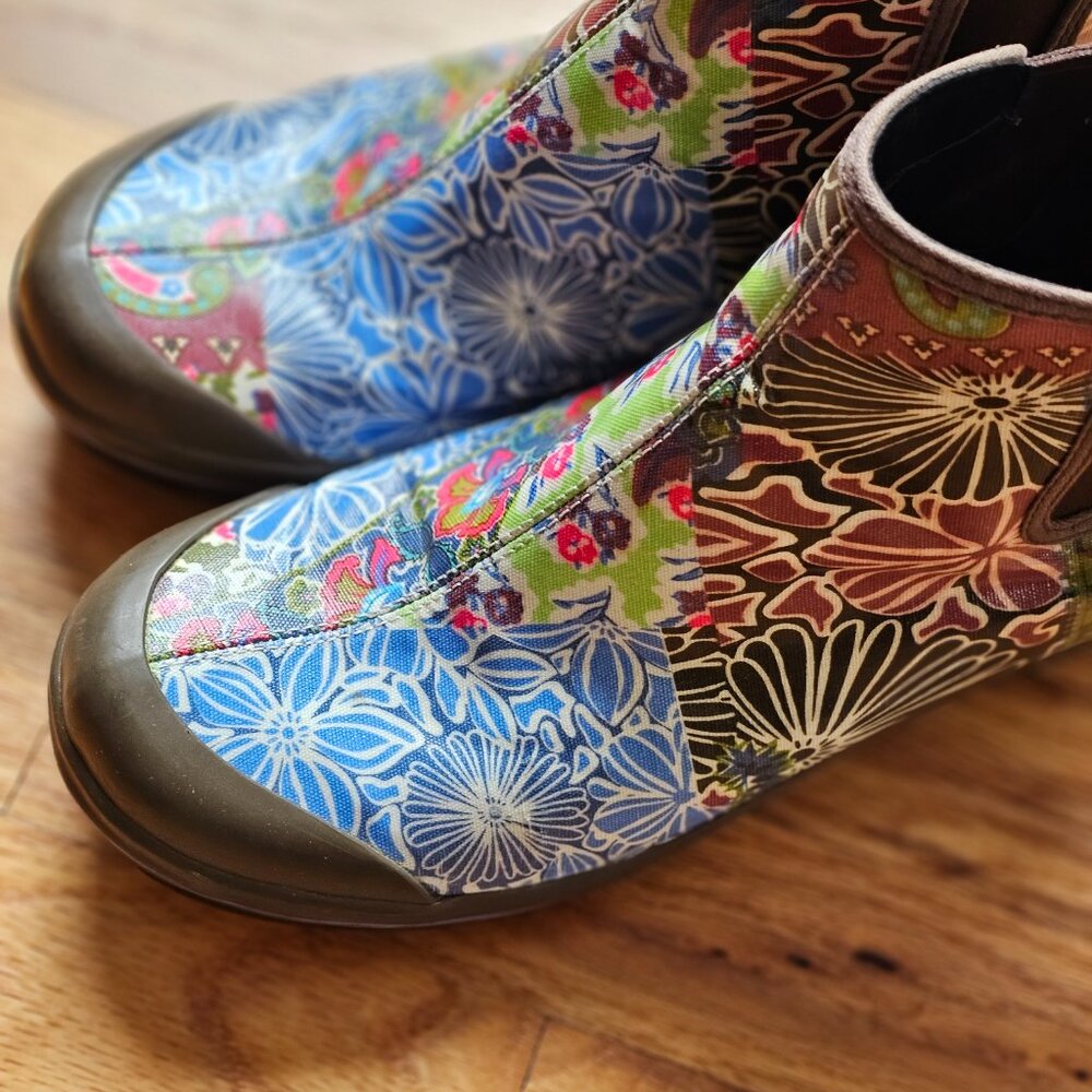 Dansko Rain Booties. Great Pattern. - image 6
